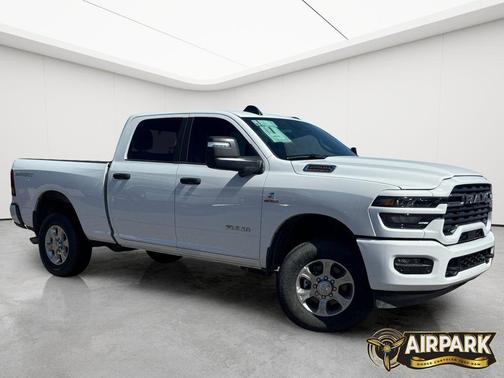 Bright White Clearcoat 2026 RAM 2500 Big Horn Crew Cab 4x4 6'4' Box