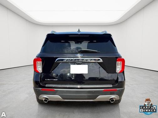 Black Metallic 2023 Ford Explorer Limited