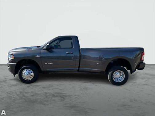 2022 RAM 3500 Big Horn Regular Cab 4x4 8' Box