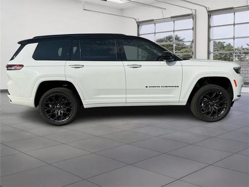 2025 Jeep Grand Cherokee L Summit Reserve