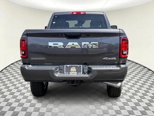 2025 RAM 2500 Big Horn Crew Cab 4x4 6'4' Box