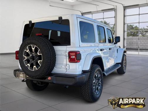 2026 Jeep Wrangler 4-Door Sahara 4x4