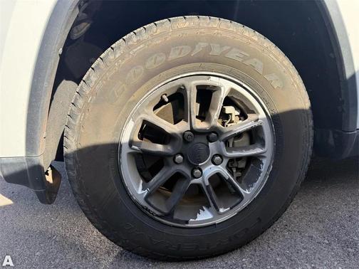 2019 Jeep Grand Cherokee Laredo