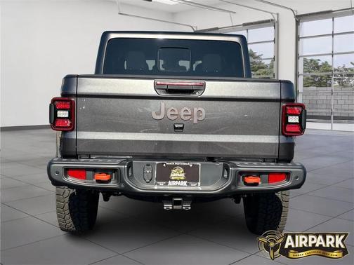 2025 Jeep Gladiator Mojave X