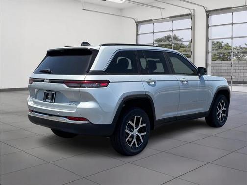 2025 Jeep Grand Cherokee Limited X