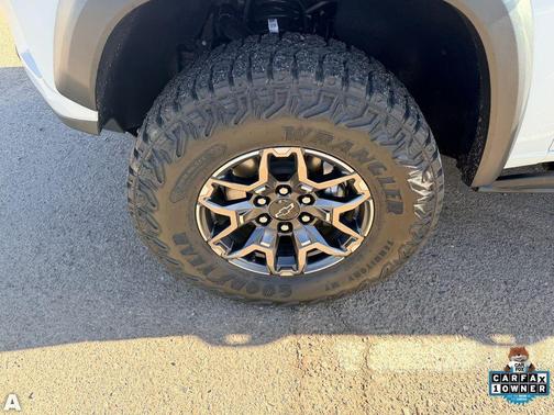 Summit White 2025 Chevrolet Colorado ZR2