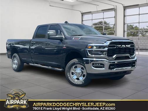 2025 RAM 3500 Tradesman Crew Cab 4x4 8' Box
