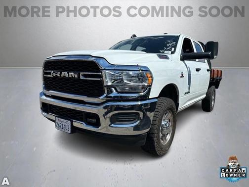 2022 RAM 3500 Tradesman Crew Cab 4x4 6'4' Box