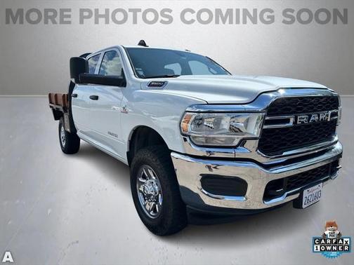 2022 RAM 3500 Tradesman Crew Cab 4x4 6'4' Box