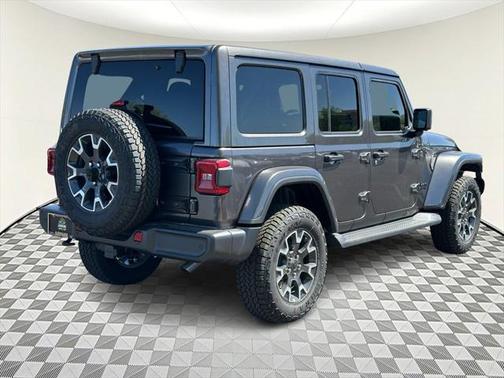 2025 Jeep Wrangler 4-Door Sahara 4x4