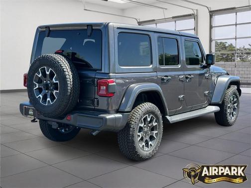 2025 Jeep Wrangler 4-Door Sahara 4x4