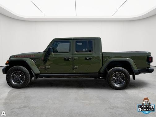Sarge Green Clearcoat 2022 Jeep Gladiator Rubicon