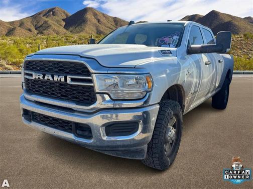 2021 RAM 2500 Tradesman Crew Cab 4x4 6'4' Box