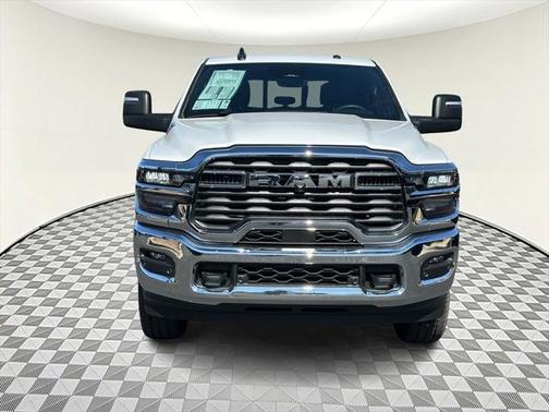 2025 RAM 2500 Tradesman Crew Cab 4x4 6'4' Box