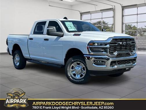2025 RAM 2500 Tradesman Crew Cab 4x4 6'4' Box