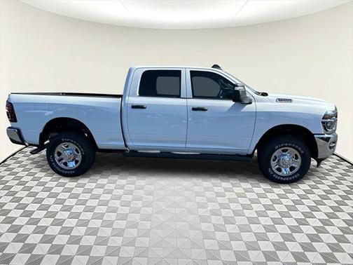2025 RAM 2500 Tradesman Crew Cab 4x4 6'4' Box