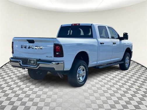 2025 RAM 2500 Tradesman Crew Cab 4x4 6'4' Box