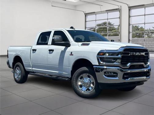 2025 RAM 2500 Tradesman Crew Cab 4x4 6'4' Box