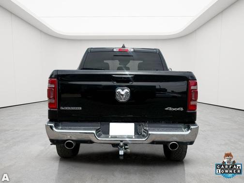 Diamond Black Crystal Pearlcoat 2023 RAM 1500 Laramie