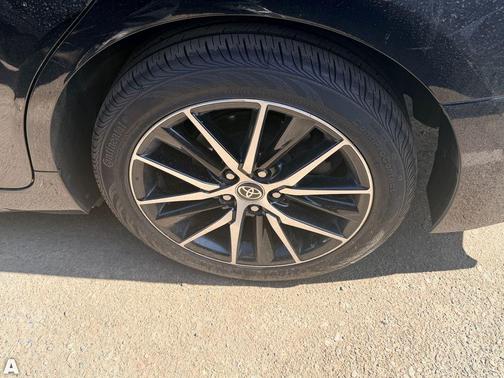 Midnight Black Metallic 2023 Toyota Camry SE
