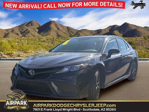 Midnight Black Metallic 2023 Toyota Camry SE