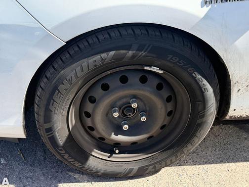 Moonglow 2016 Toyota Prius c Two