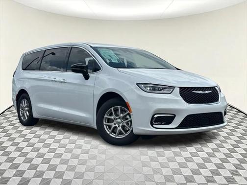2025 Chrysler Pacifica L