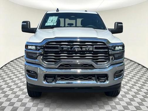2025 RAM 2500 Tradesman Crew Cab 4x4 6'4' Box