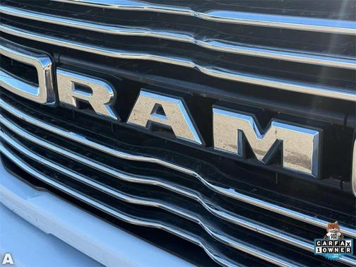 2020 RAM 3500 Laramie Crew Cab 4x4 8' Box