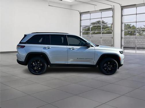 2025 Jeep Grand Cherokee Limited X