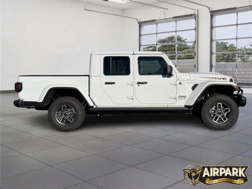 2025 Jeep Gladiator Mojave X