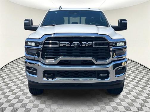 2025 RAM 2500 Tradesman Crew Cab 4x4 6'4' Box