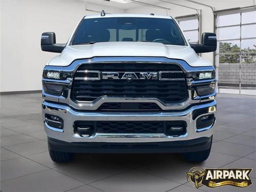 2025 RAM 2500 Tradesman Crew Cab 4x4 6'4' Box