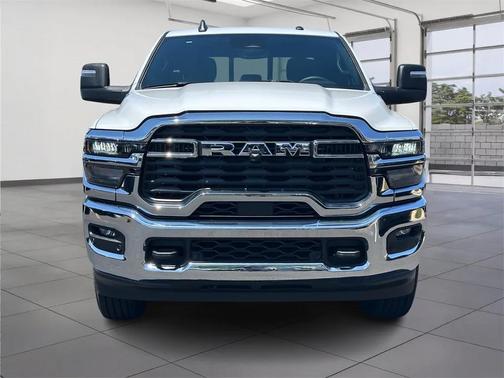 2025 RAM 2500 Tradesman Crew Cab 4x4 6'4' Box