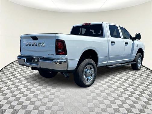 2025 RAM 2500 Tradesman Crew Cab 4x4 6'4' Box