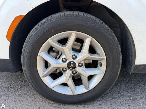 Snow White Pearl 2024 Kia Soul S