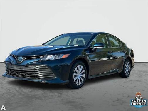 2019 Toyota Camry Hybrid LE