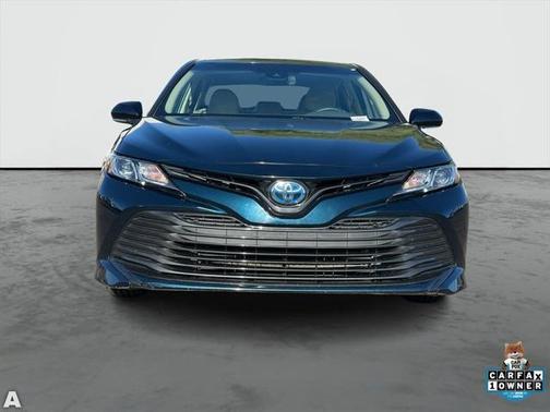 2019 Toyota Camry Hybrid LE