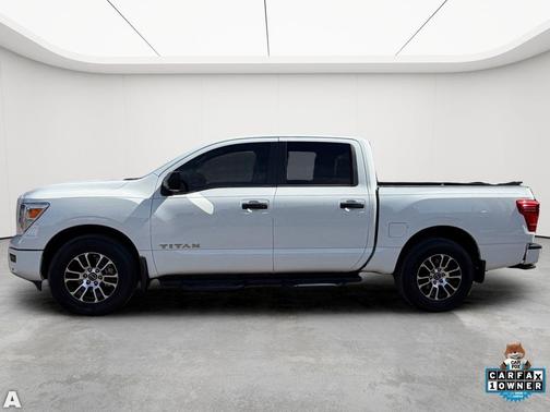 2024 Nissan Titan SV