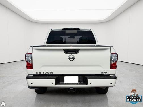 2024 Nissan Titan SV