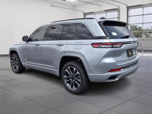 2025 Jeep Grand Cherokee Overland