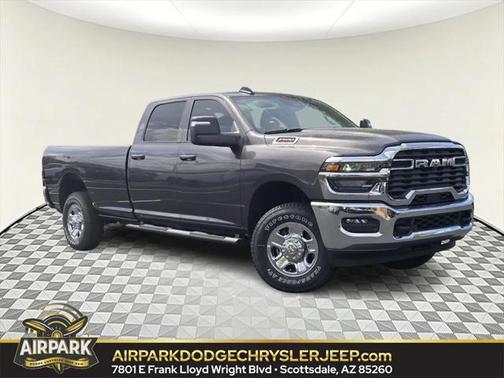 2025 RAM 2500 Tradesman Crew Cab 4x4 8' Box