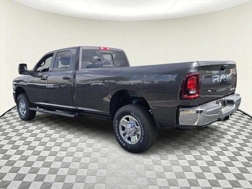 2025 RAM 2500 Tradesman Crew Cab 4x4 8' Box