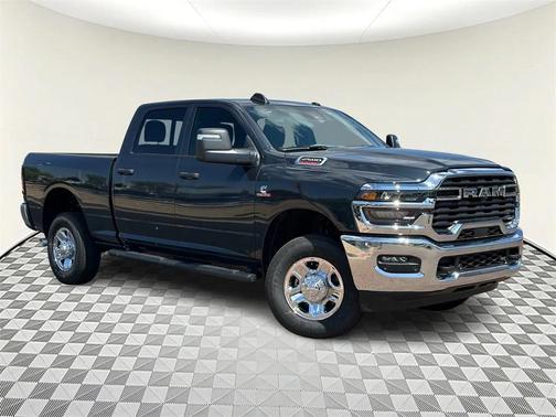 2025 RAM 2500 Tradesman Crew Cab 4x4 6'4' Box