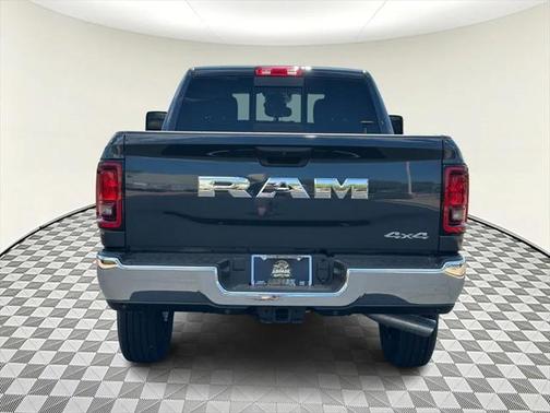 2025 RAM 2500 Tradesman Crew Cab 4x4 6'4' Box
