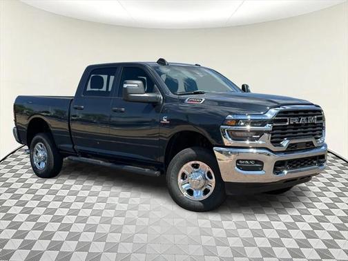 2025 RAM 2500 Tradesman Crew Cab 4x4 6'4' Box