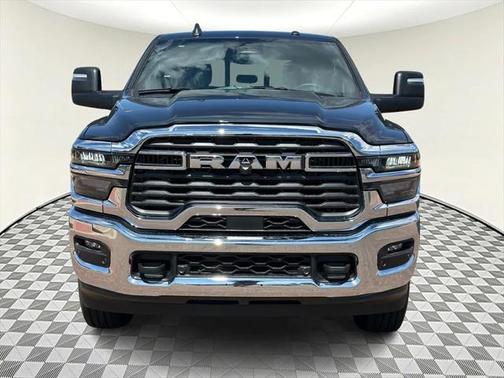 2025 RAM 2500 Tradesman Crew Cab 4x4 6'4' Box