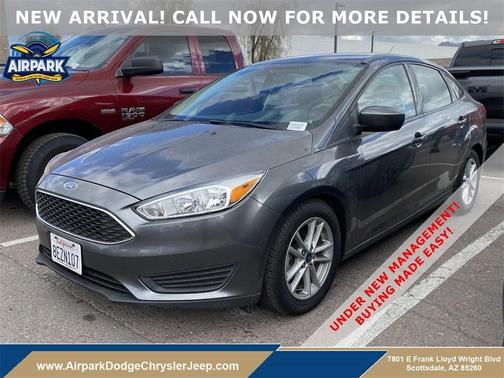 Photo 1 of 12 of 2018 Ford Focus SE