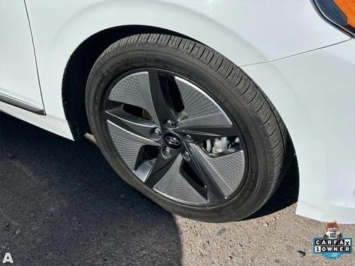 2022 Hyundai IONIQ Hybrid Limited