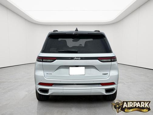 Bright White Clearcoat 2025 Jeep Grand Cherokee Summit